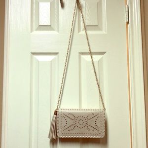Woven crossbody bag - vegan